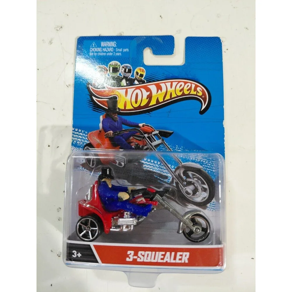 NIP Hot Wheels Die Cast 3 Squealer Trike Motorcycle w/Rider